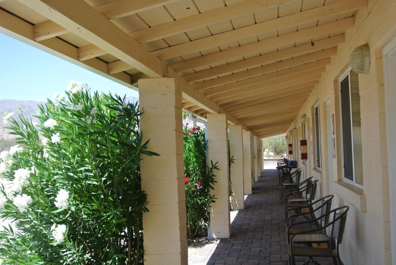 Borrego Springs Motel Екстер'єр фото