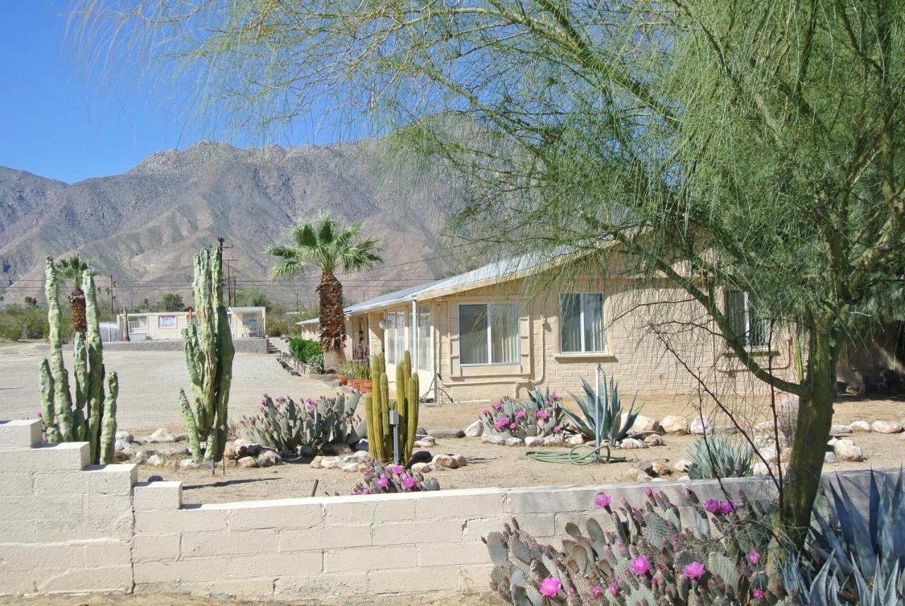 Borrego Springs Motel Екстер'єр фото