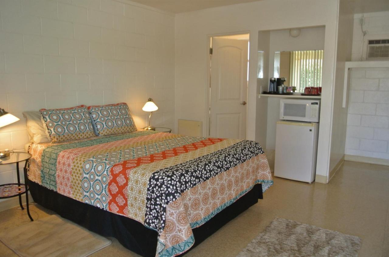 Borrego Springs Motel Екстер'єр фото