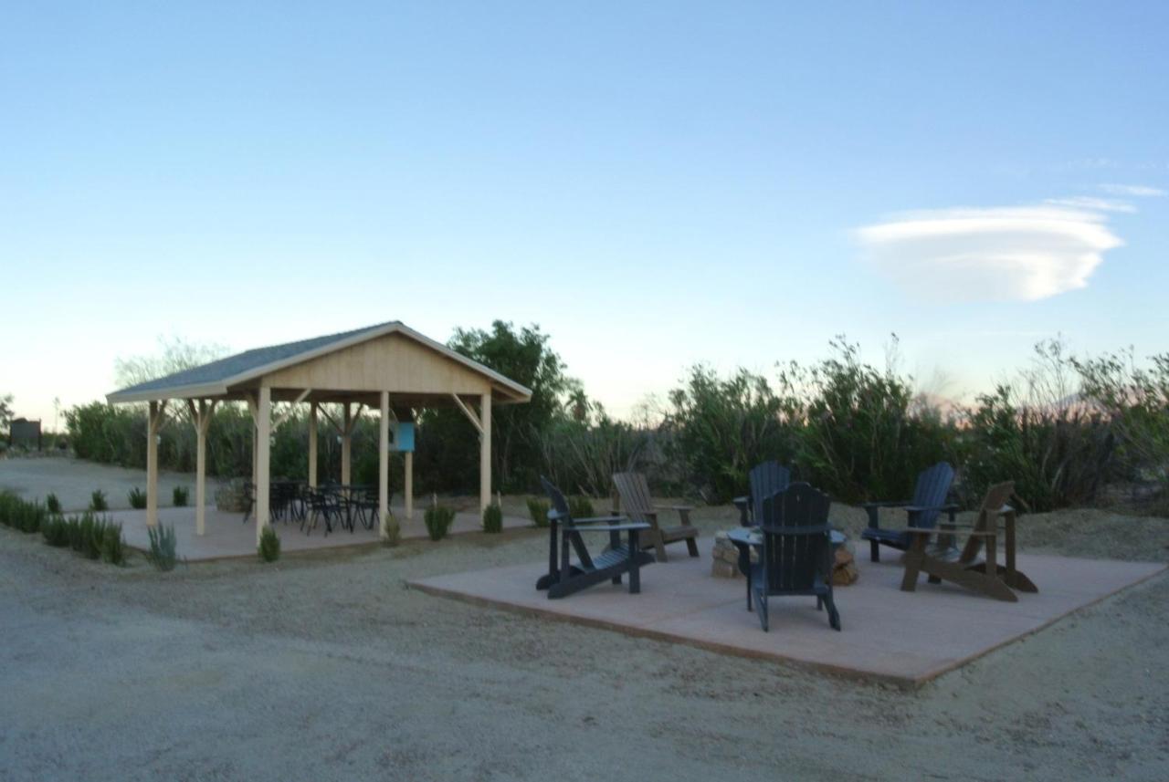 Borrego Springs Motel Екстер'єр фото
