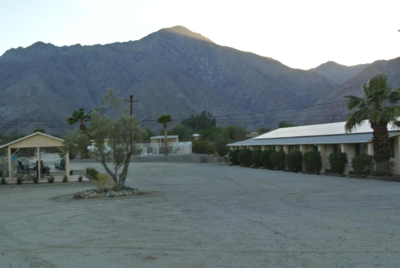Borrego Springs Motel Екстер'єр фото