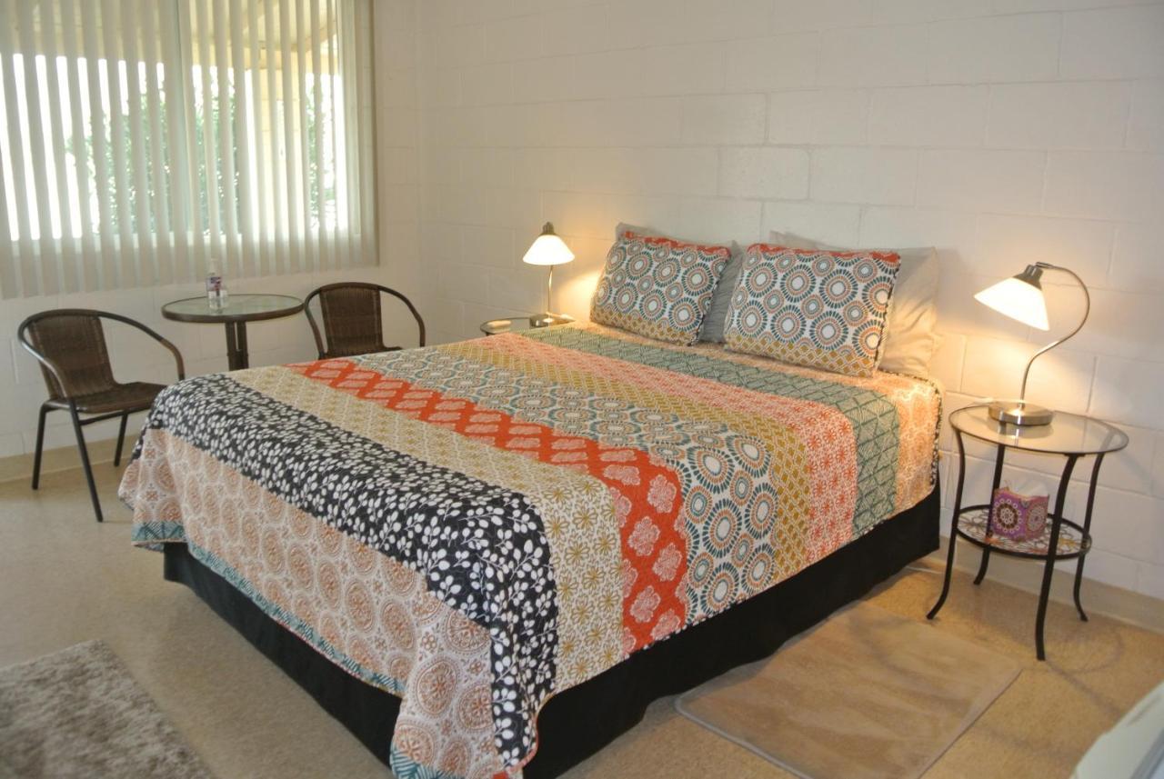 Borrego Springs Motel Екстер'єр фото